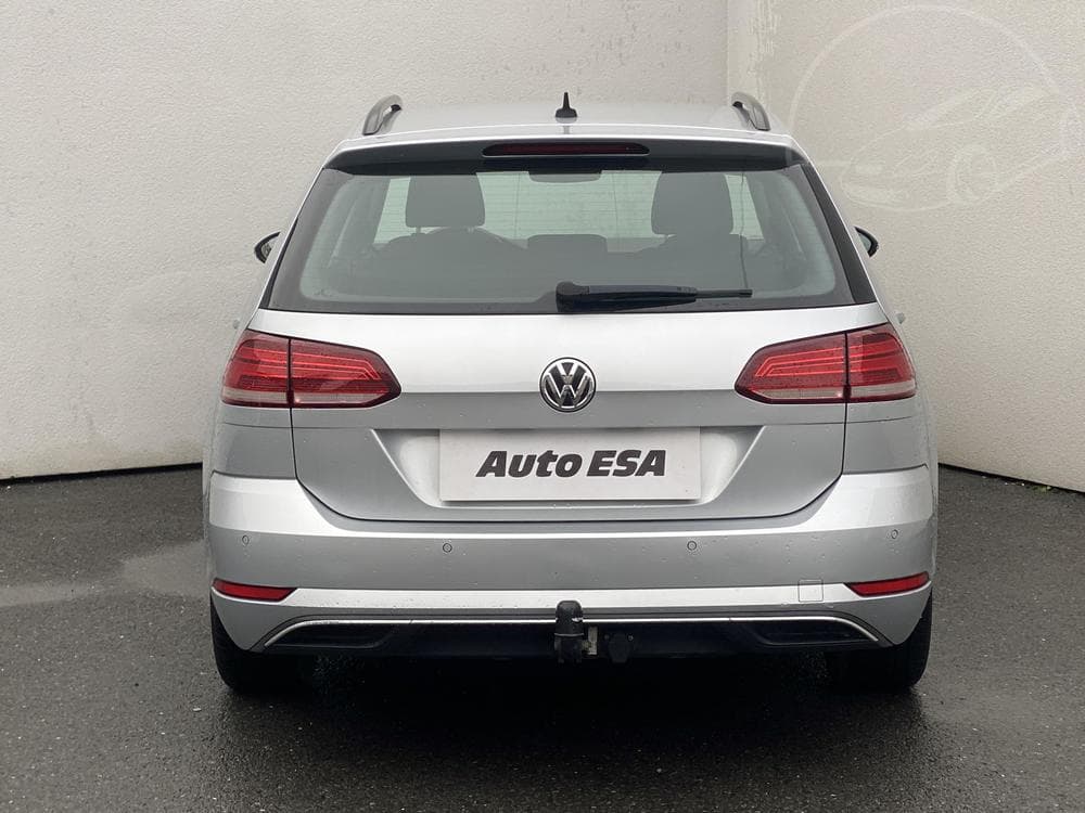 2018 Volkswagen Golf - 5