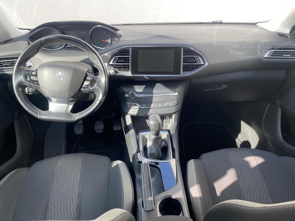 2016 Peugeot 308 - 8