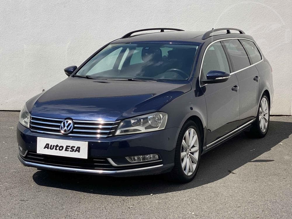 2011 Volkswagen PASSAT - 3