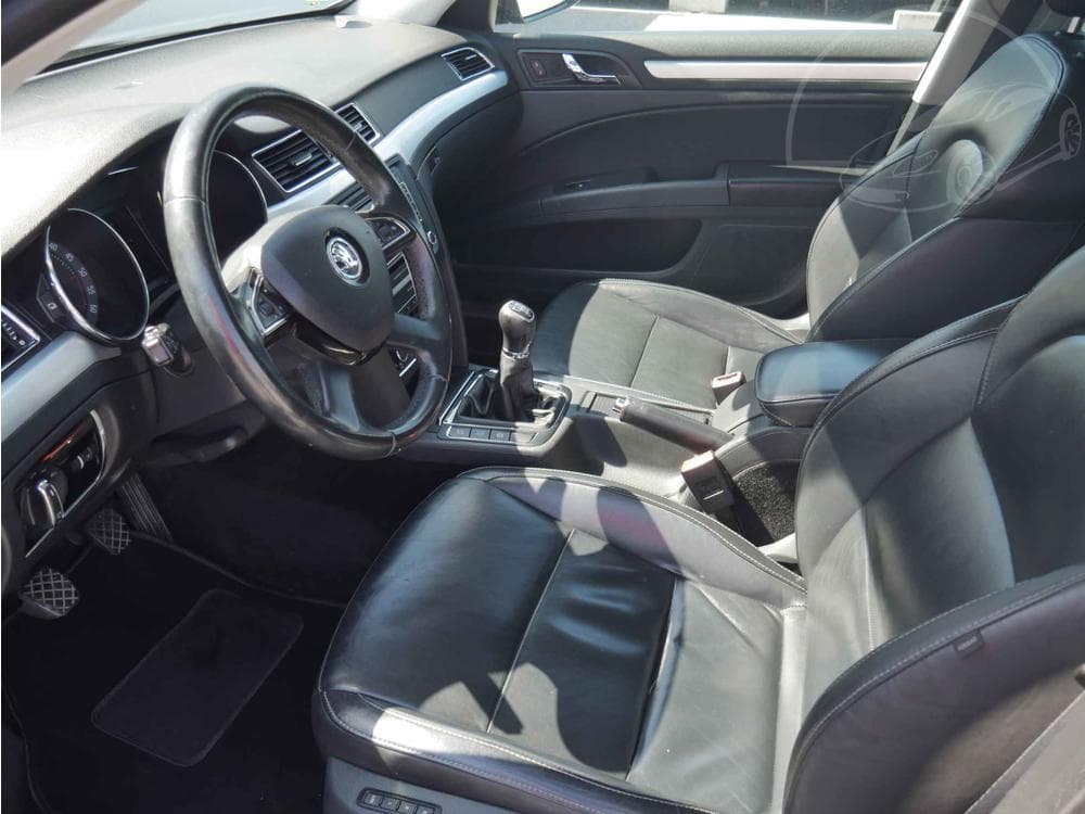 2014 Škoda SUPERB - 9