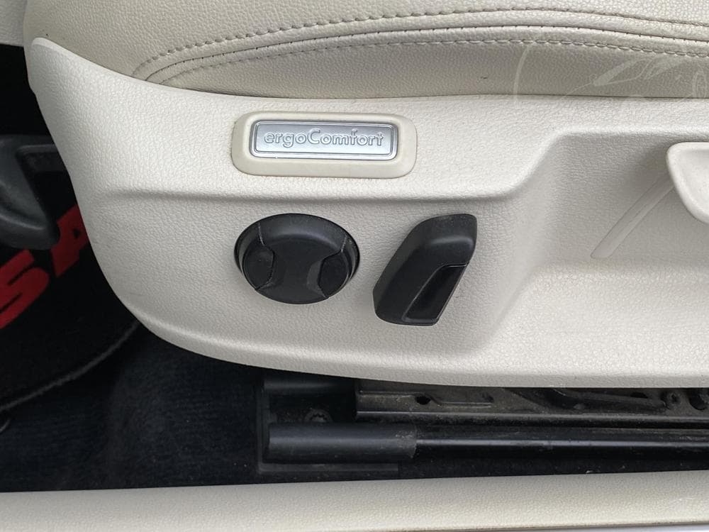 2015 Volkswagen PASSAT - 34