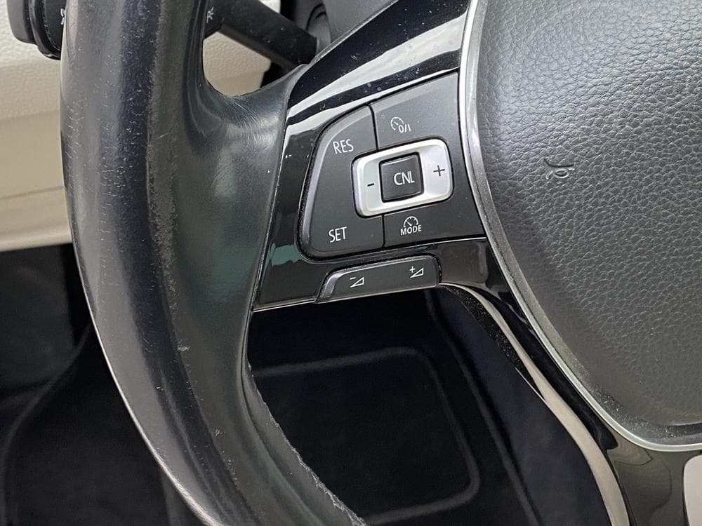 2015 Volkswagen PASSAT - 40
