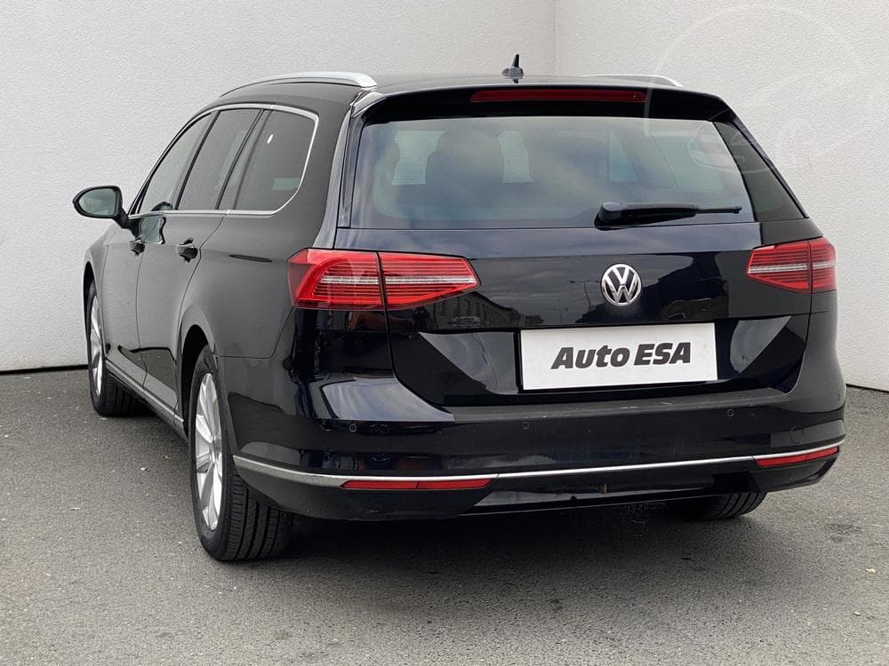2015 Volkswagen PASSAT - 16