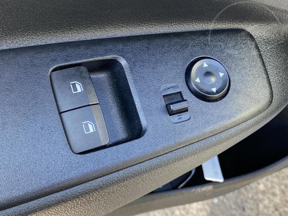 2023 Hyundai i10 - 31