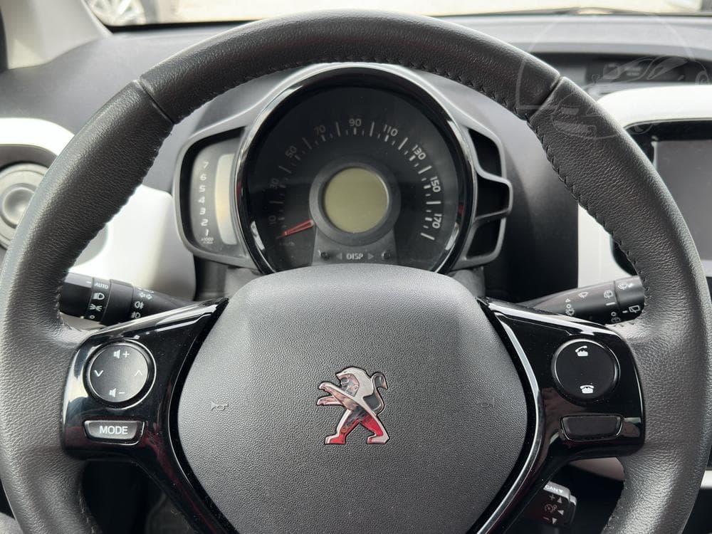 2014 Peugeot 108 - 13