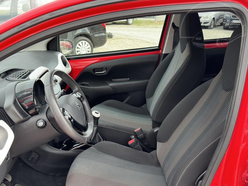 2014 Peugeot 108 - 9