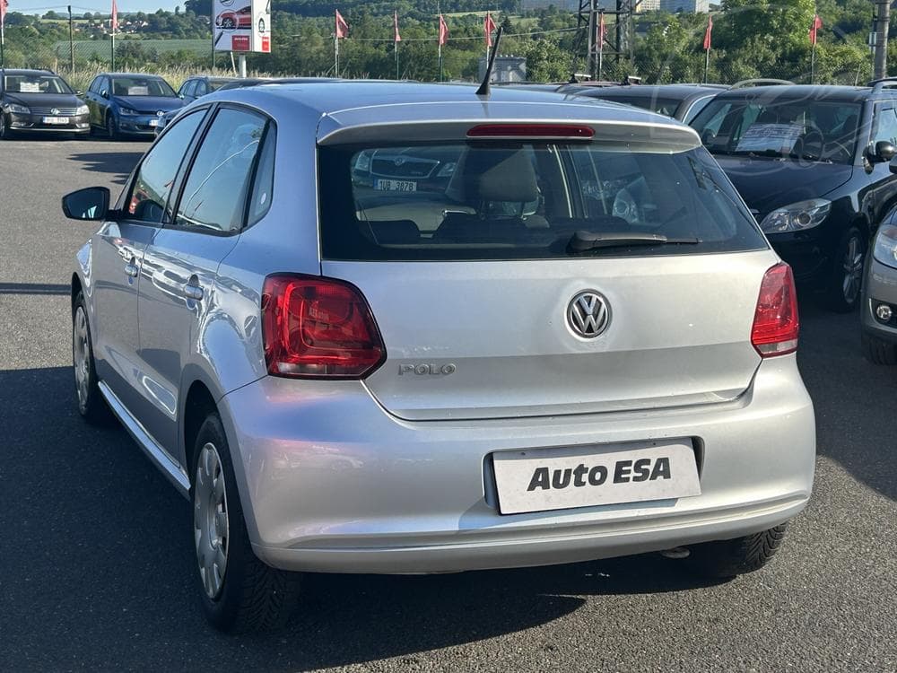 2011 Volkswagen POLO - 6