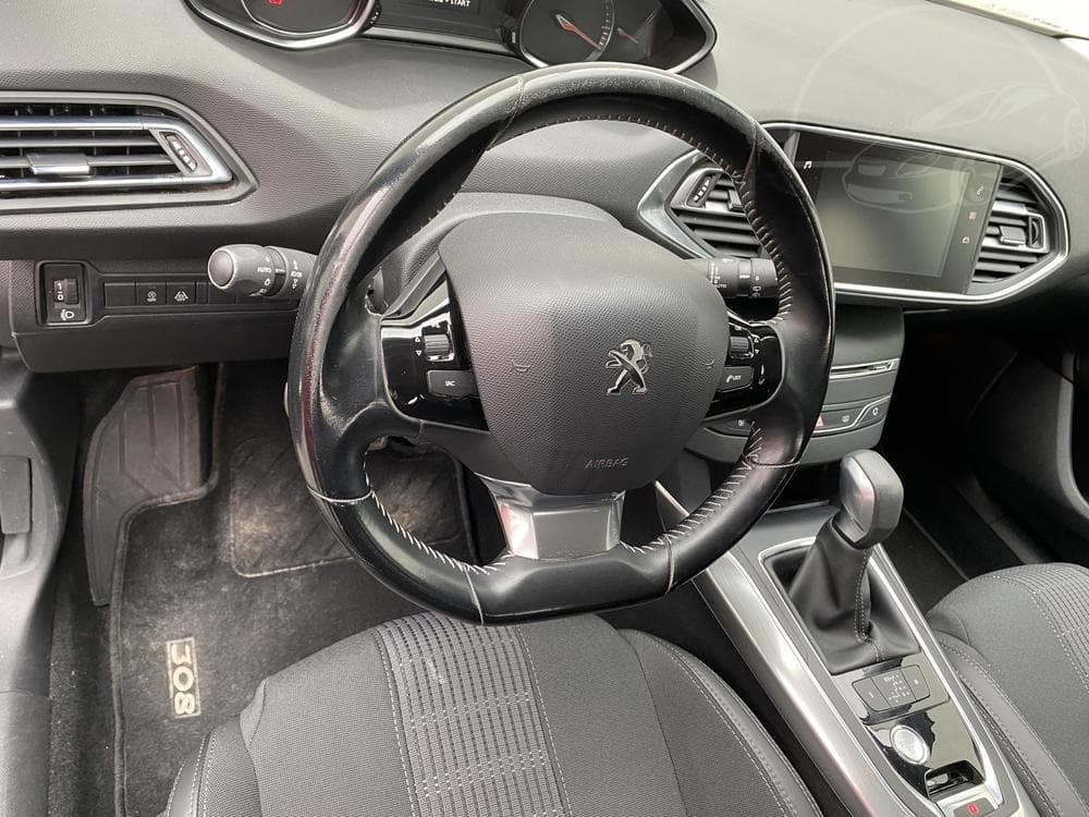 2017 Peugeot 308 - 56