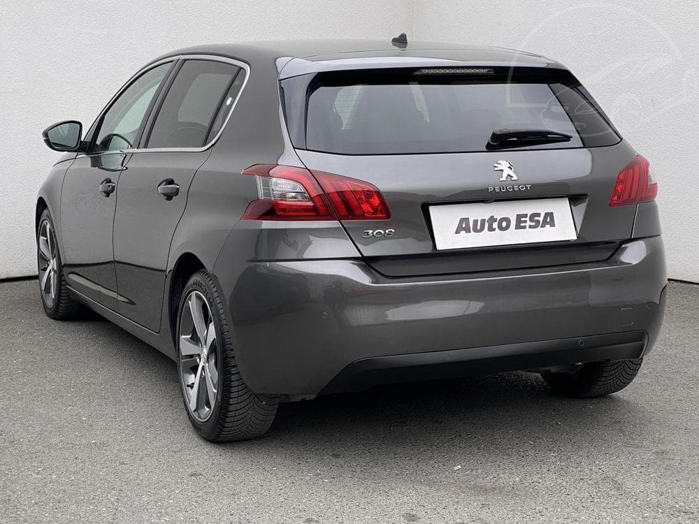 2017 Peugeot 308 - 26