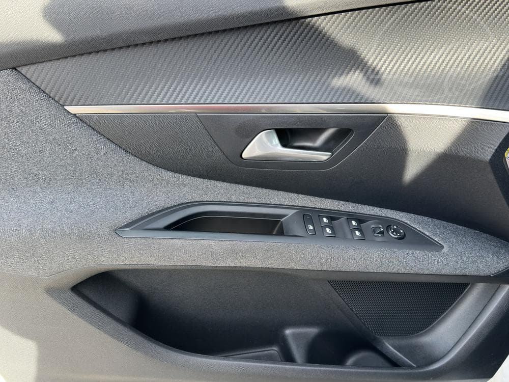 2019 Peugeot 3008 - 11