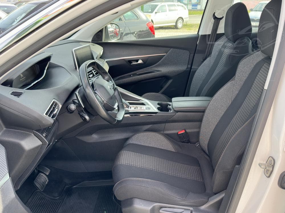 2019 Peugeot 3008 - 9