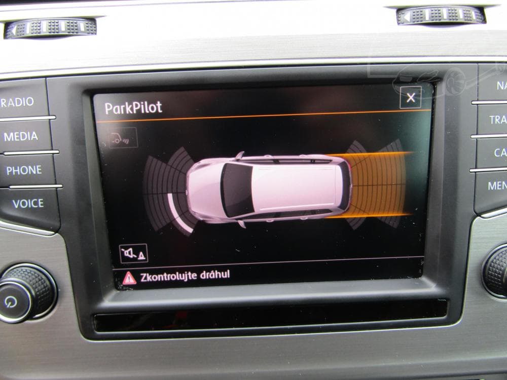 2016 Volkswagen GOLF - 16