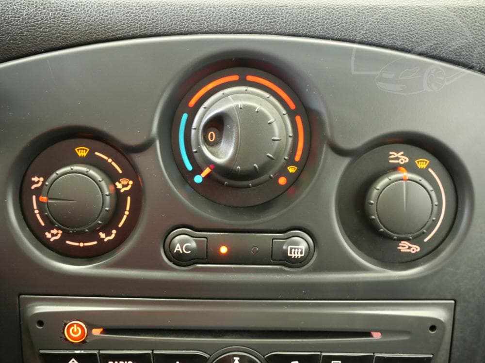 2010 Renault CLIO - 16