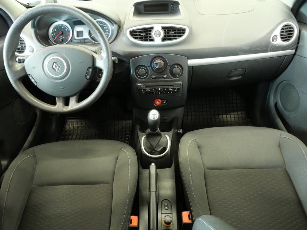 2010 Renault CLIO - 8