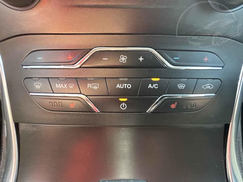 2015 Ford S-MAX - 14