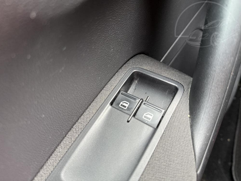 2011 Volkswagen POLO - 11