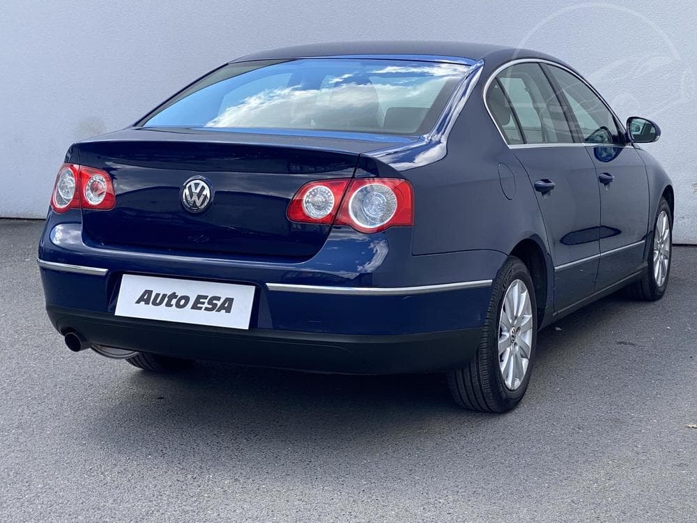 2008 Volkswagen PASSAT - 4