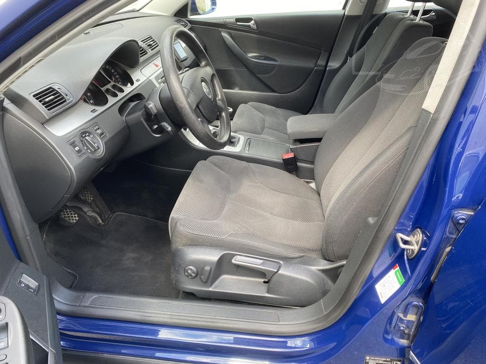 2008 Volkswagen PASSAT - 9