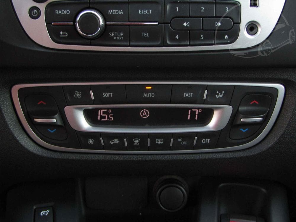 2012 Renault MEGANE - 17