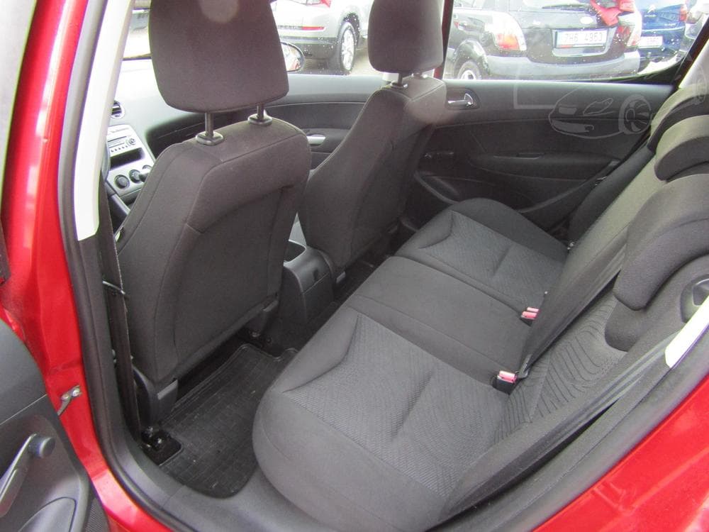 2012 Peugeot 308 - 10