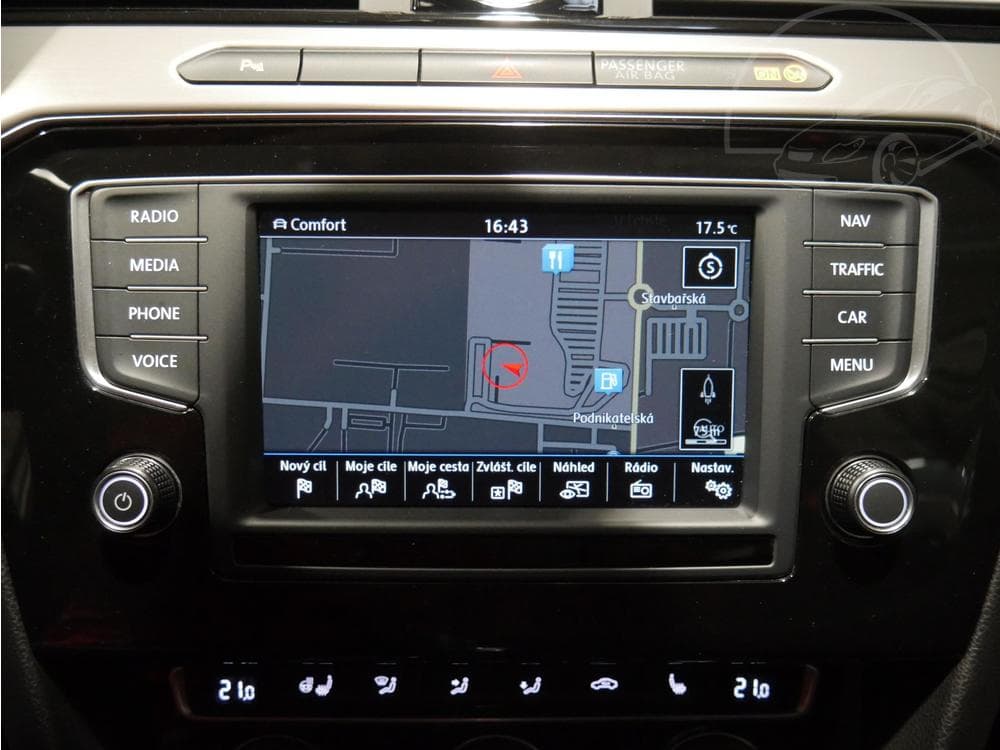 2015 Volkswagen PASSAT - 43
