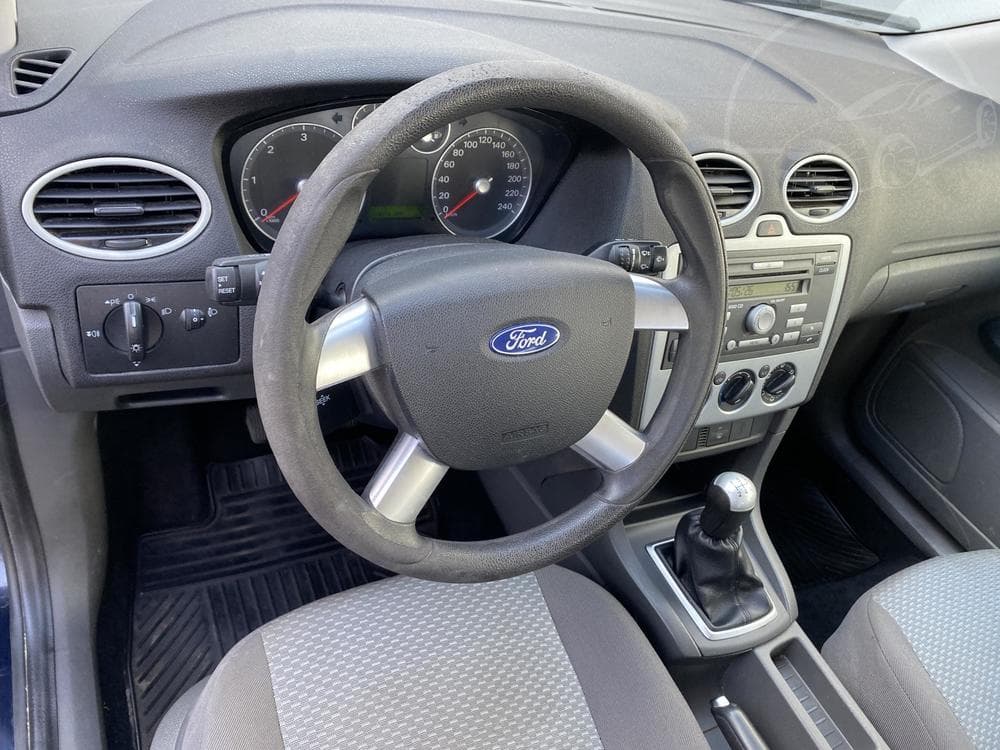2007 Ford FOCUS - 12