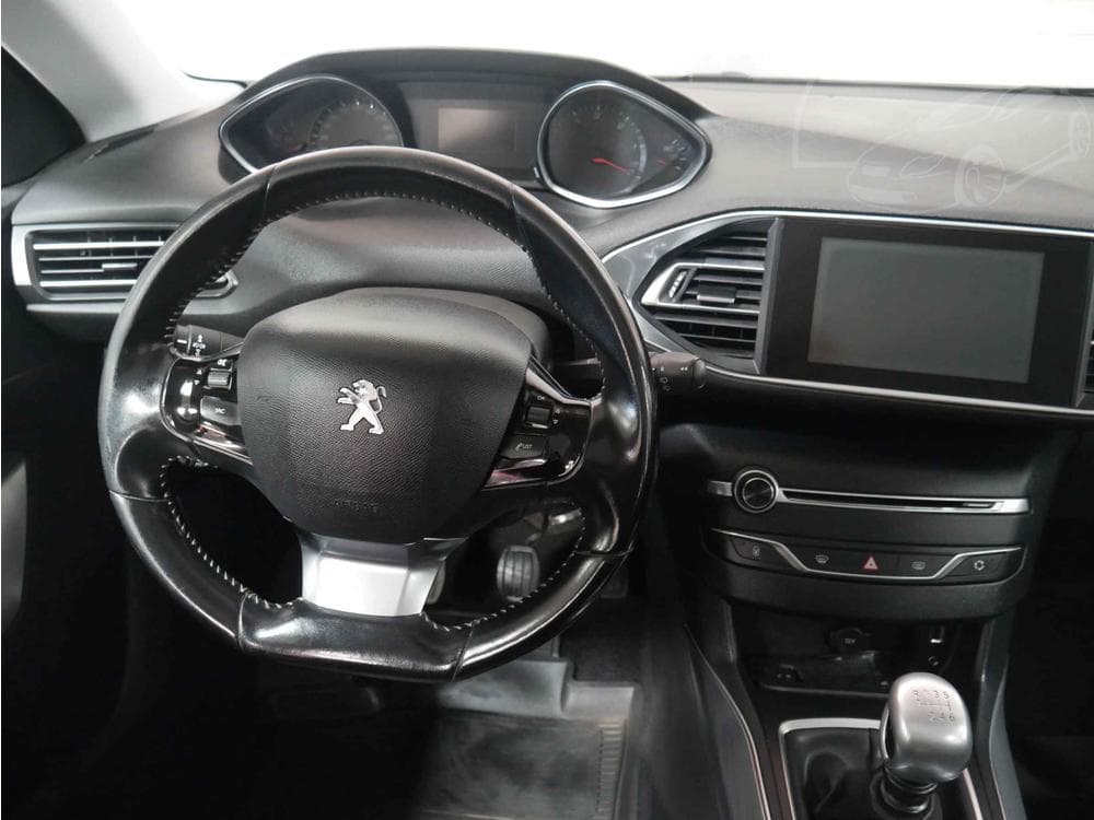 2016 Peugeot 308 - 13