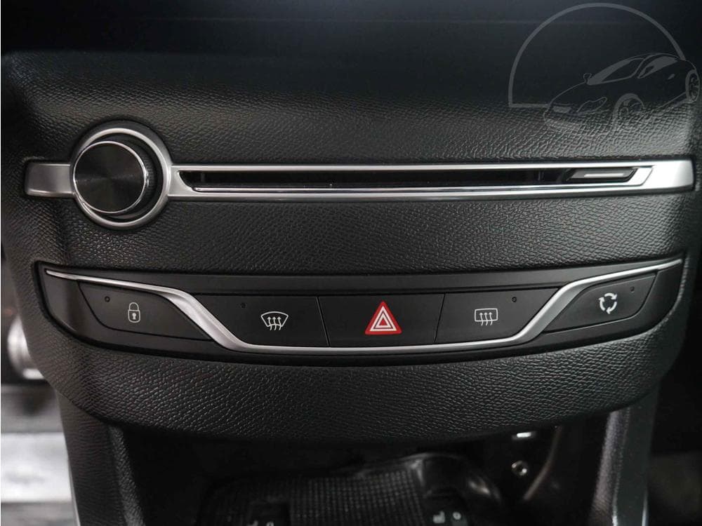 2016 Peugeot 308 - 18