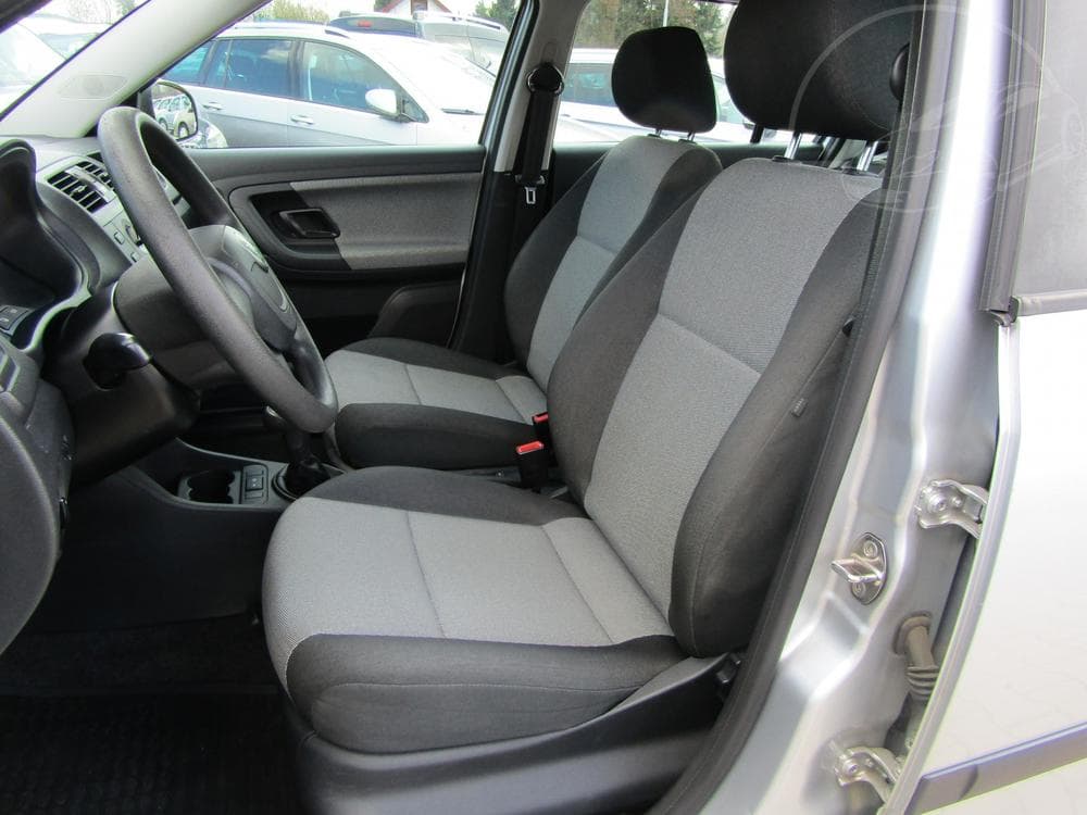 2011 Škoda FABIA - 17