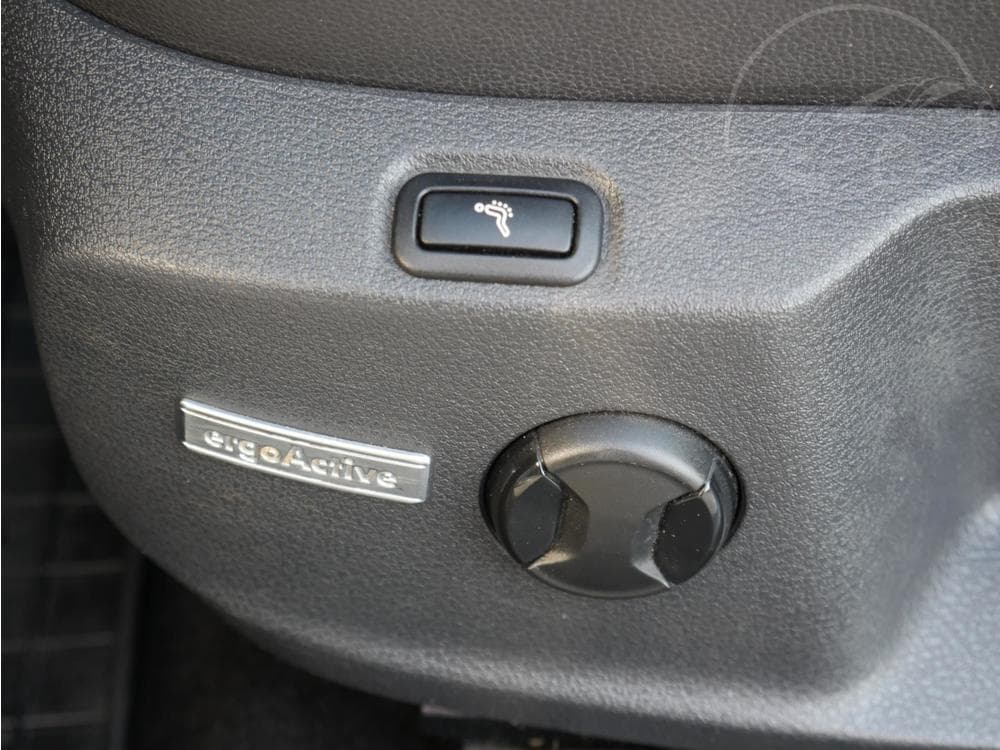 2014 Volkswagen Golf - 33