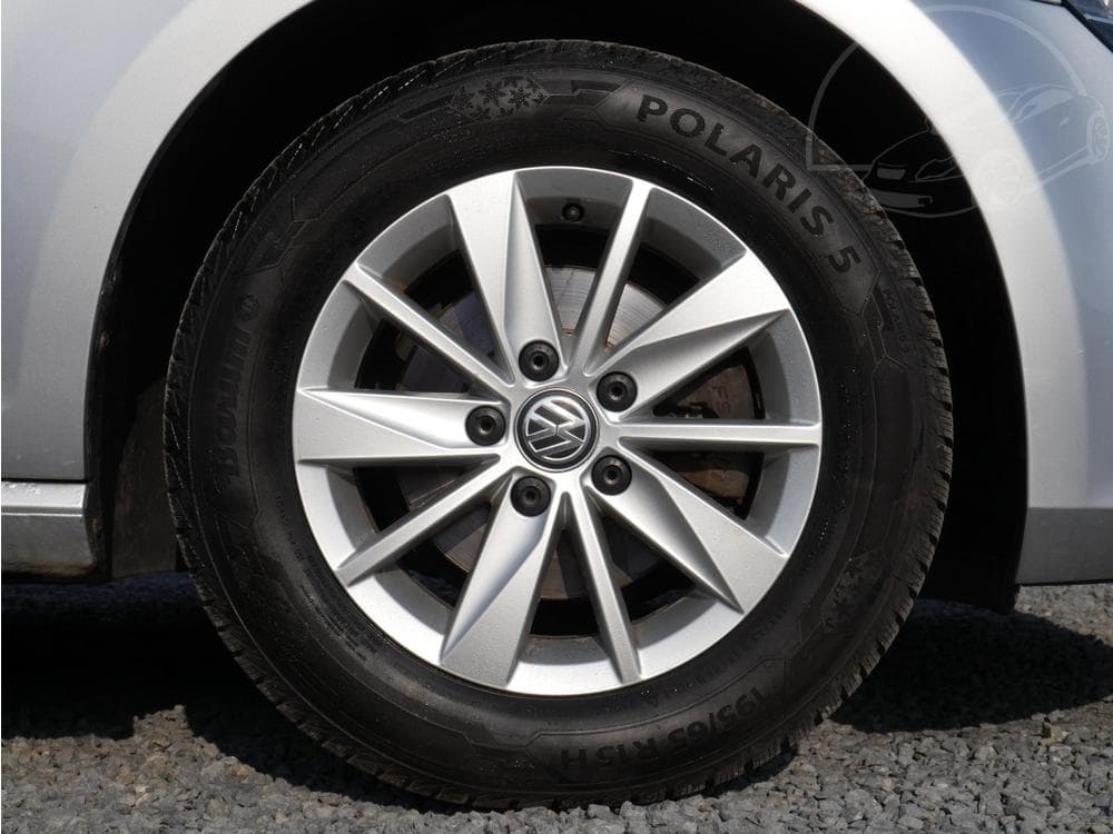 2014 Volkswagen Golf - 35