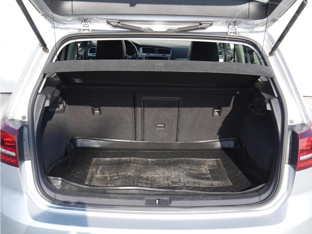 2014 Volkswagen Golf - 13