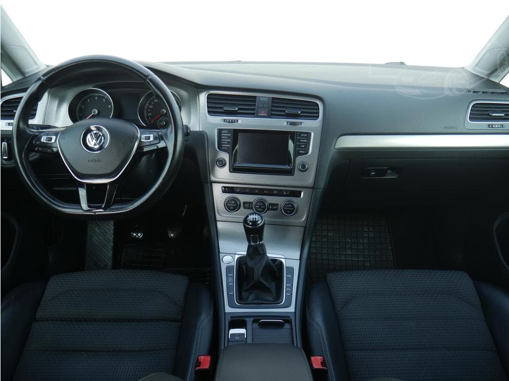 2014 Volkswagen Golf - 15