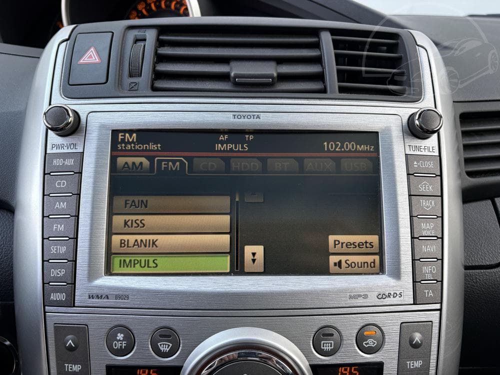 2011 Toyota VERSO - 13
