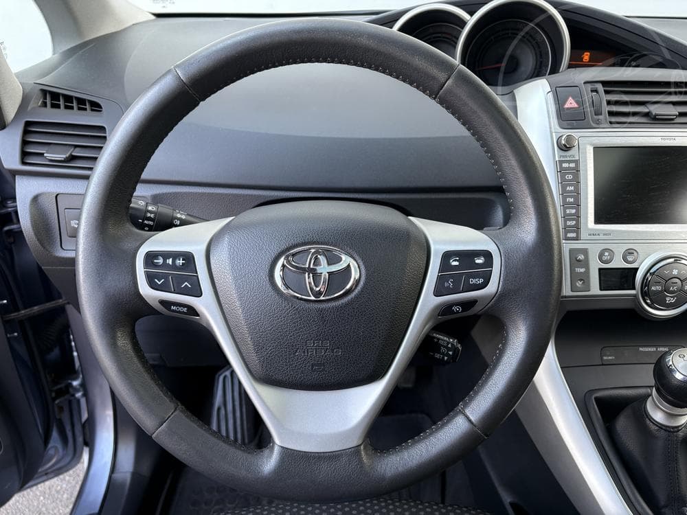 2011 Toyota VERSO - 16