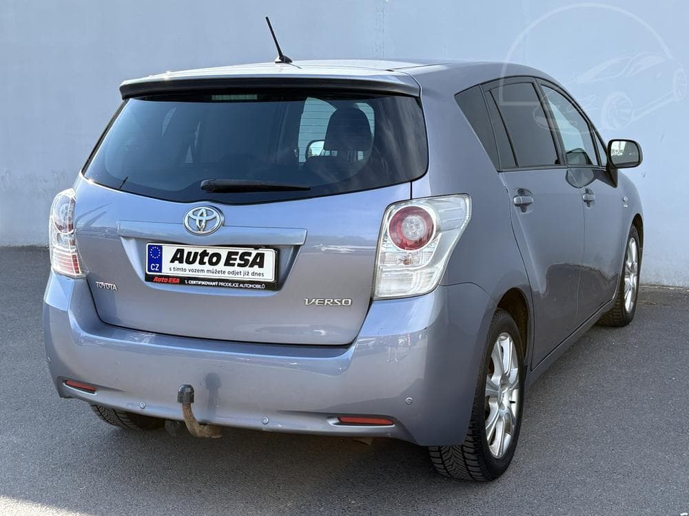2011 Toyota VERSO - 4
