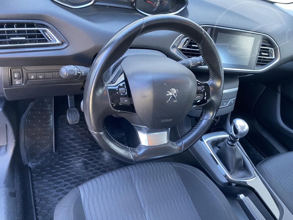 2016 Peugeot 308 - 12