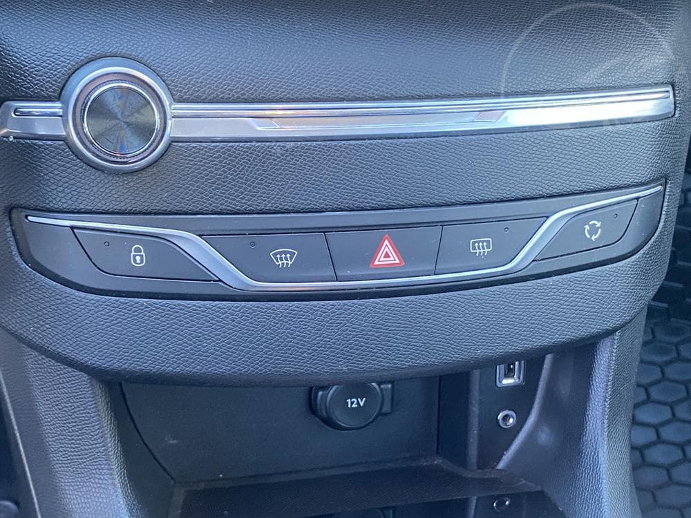 2016 Peugeot 308 - 14
