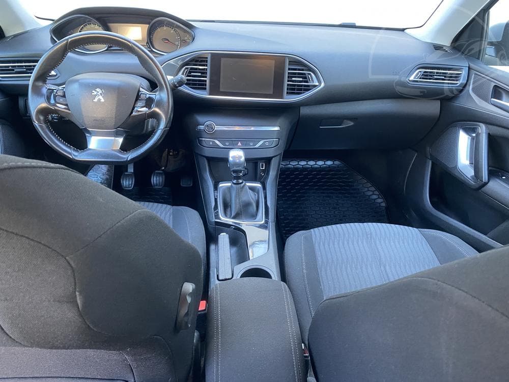 2016 Peugeot 308 - 8