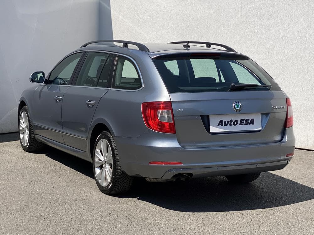 2010 Škoda SUPERB - 11