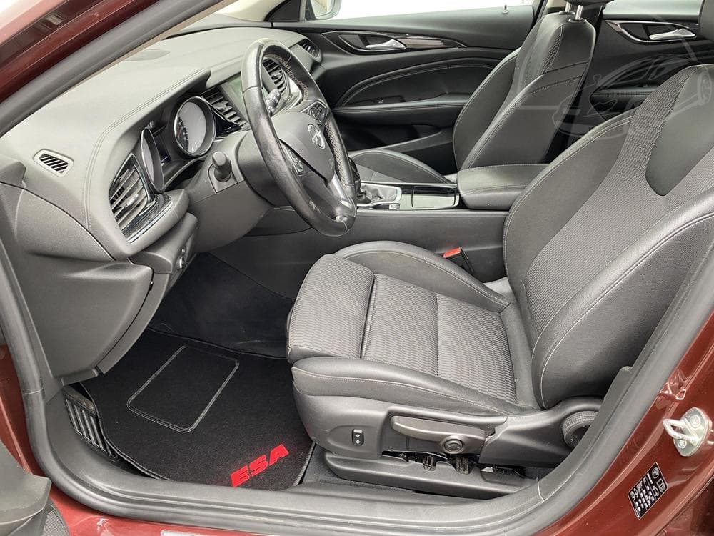 2018 Opel INSIGNIA - 9