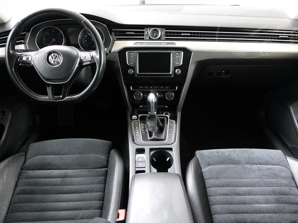 2015 Volkswagen PASSAT - 22