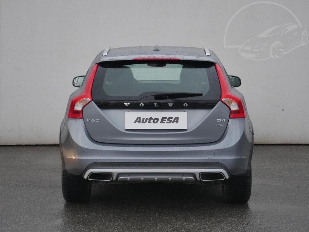 2016 Volvo V60 - 13