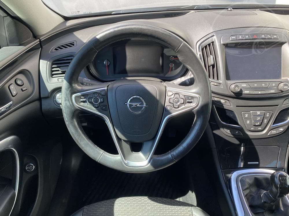 2016 Opel INSIGNIA - 11