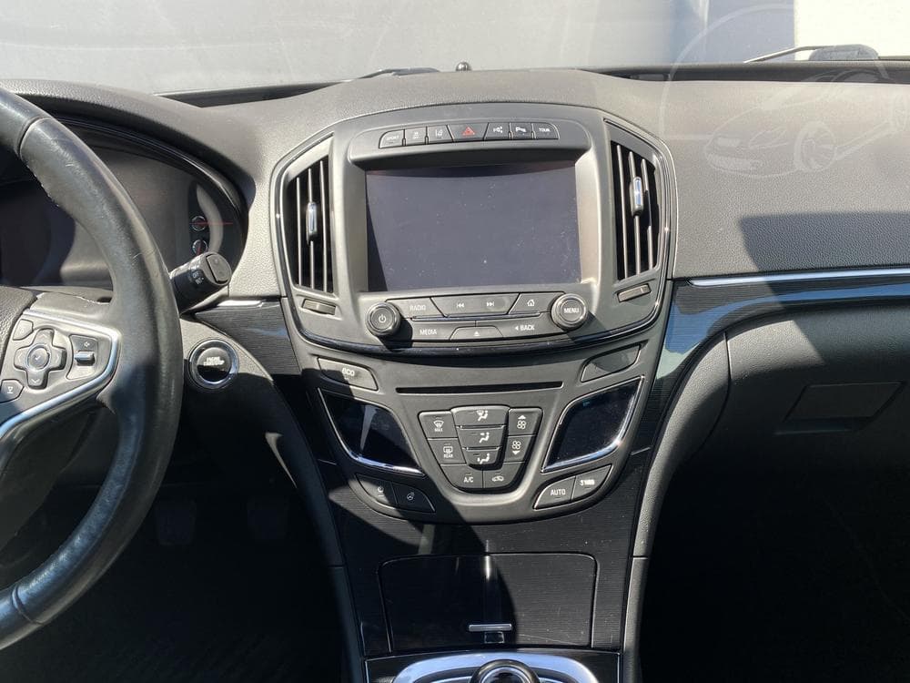 2016 Opel INSIGNIA - 12