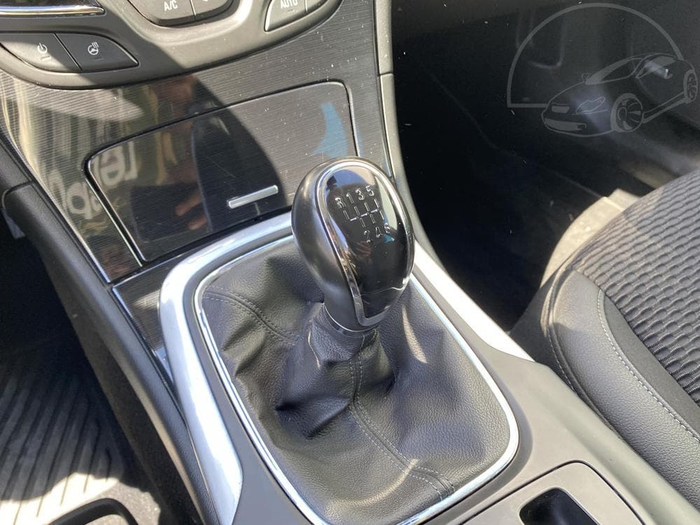 2016 Opel INSIGNIA - 14