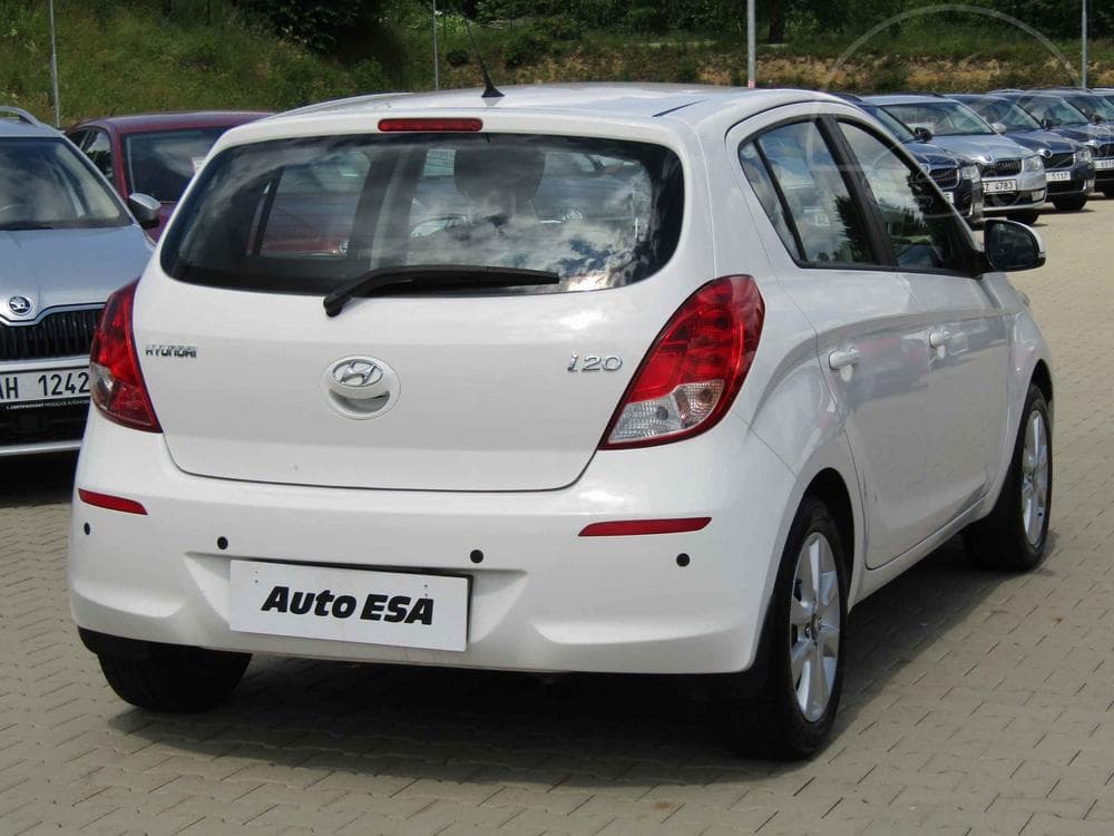2013 Hyundai i20 - 4