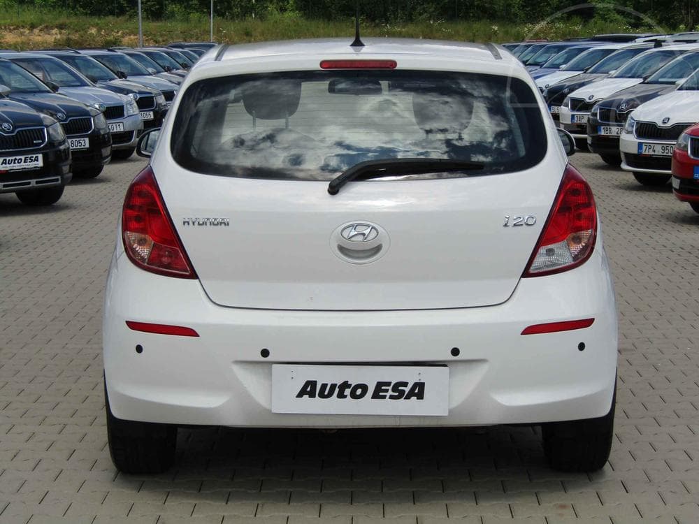 2013 Hyundai i20 - 5