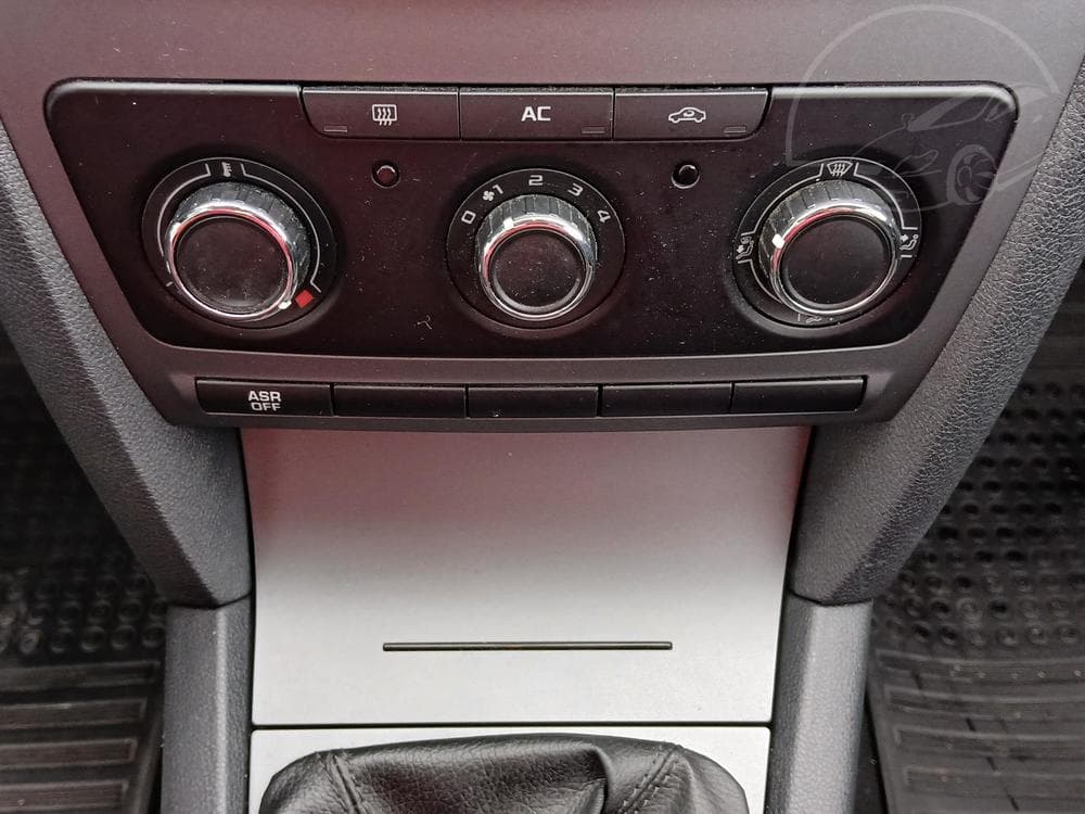 2011 Škoda OCTAVIA - 13