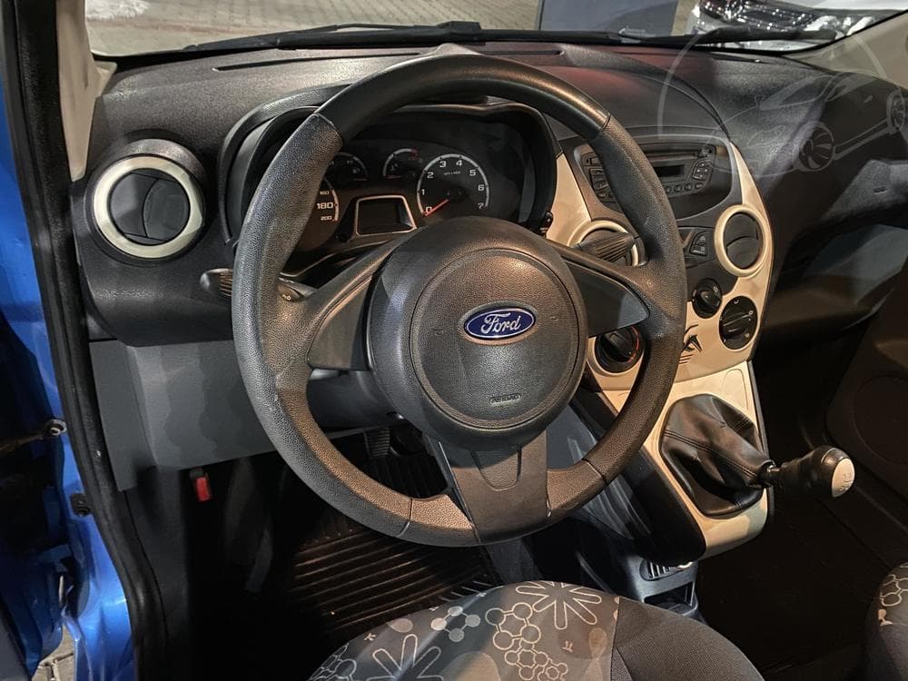 2011 Ford KA - 11